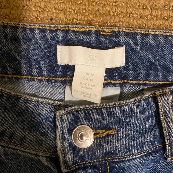 H&M Super High Rise Taper Leg Mid-Blue Denim Jeans - Picture 3 of 6